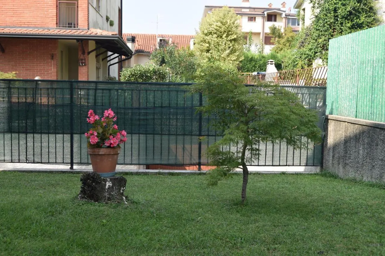 ベッド・アンド・ブレックファスト B&B Villa Lodigiana ブルゲーリオ イタリア