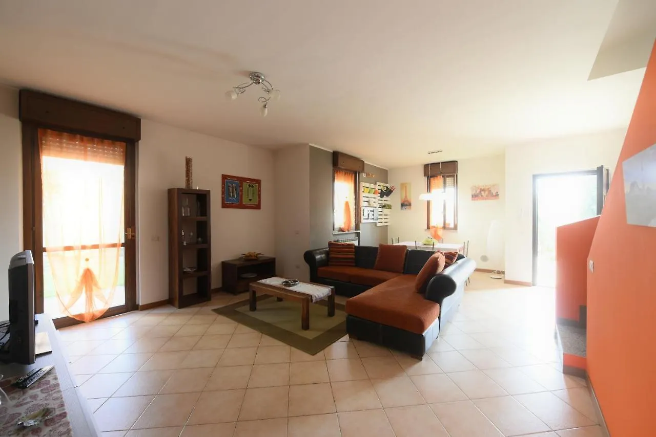 B&B Villa Lodigiana ブルゲーリオ 0*,  イタリア